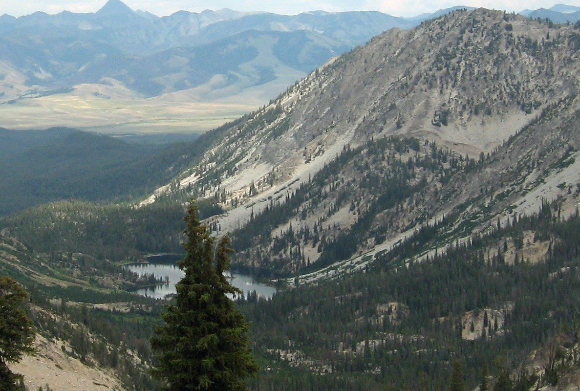 Farley Lake from Sand Mountain Pass, on the route to Ardeth Lake