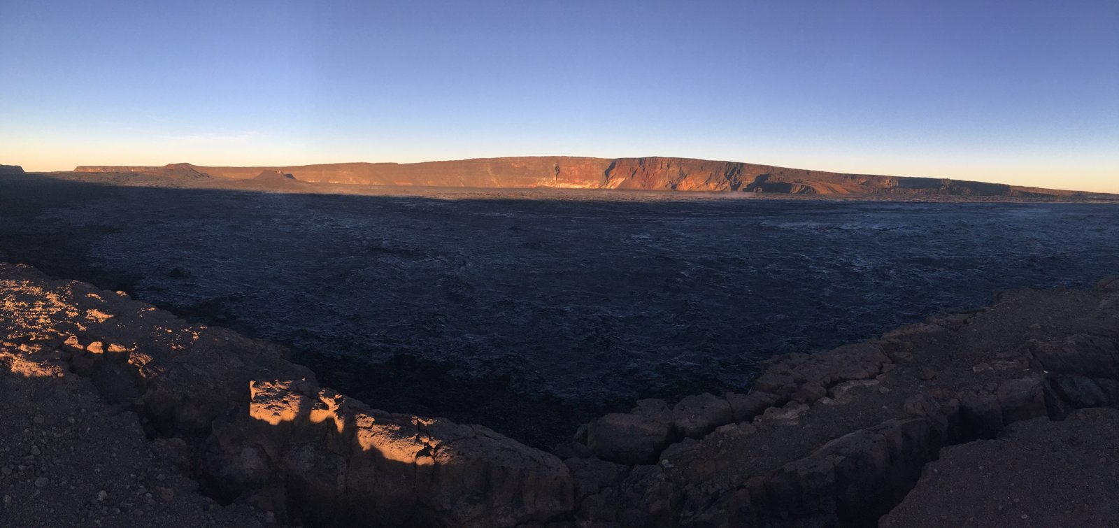 Early morning view north across Mokuʻāweoweo caldera